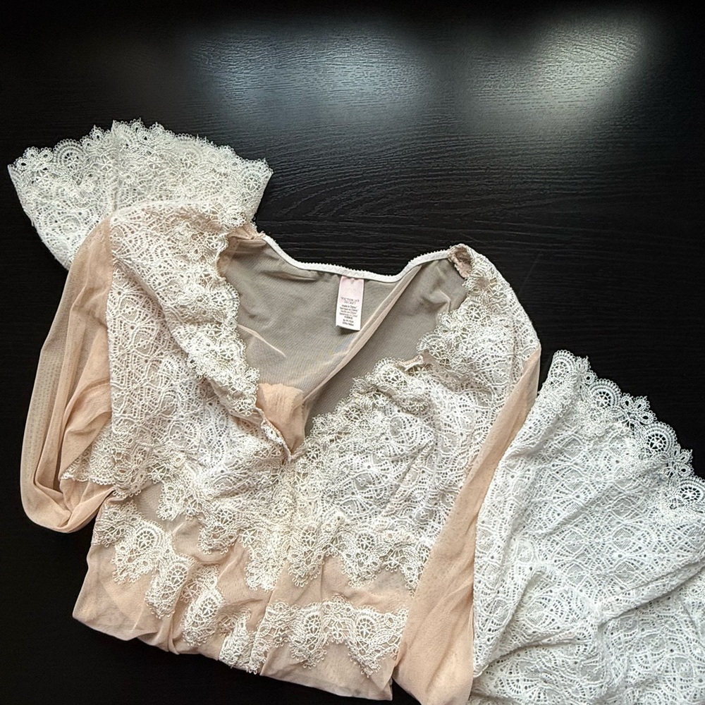 Vintage Victoria’s Secret Lace Mesh Bodysuit Sheer Bell Sleeve Y2K Romantic Top - Picture 7 of 10